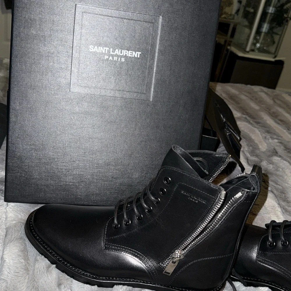 Saint Laurent new with box boots size 40 great condition - Picture 13 of 13